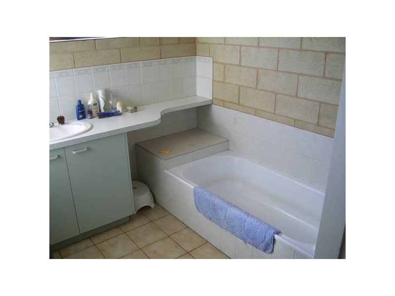 2/9 Rose Street, California Gully VIC 3556