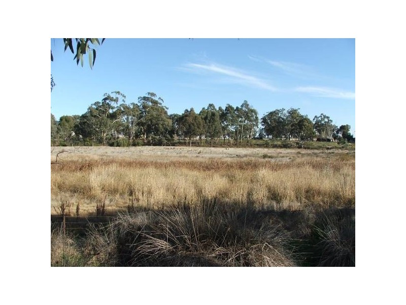 Strickland Rd & McGoldricks Court, East Bendigo VIC 3550