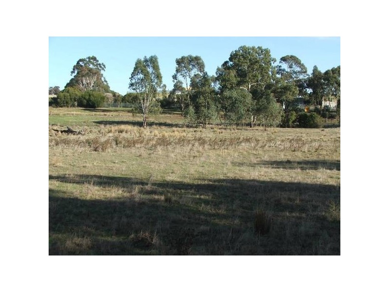 Strickland Rd & McGoldricks Court, East Bendigo VIC 3550