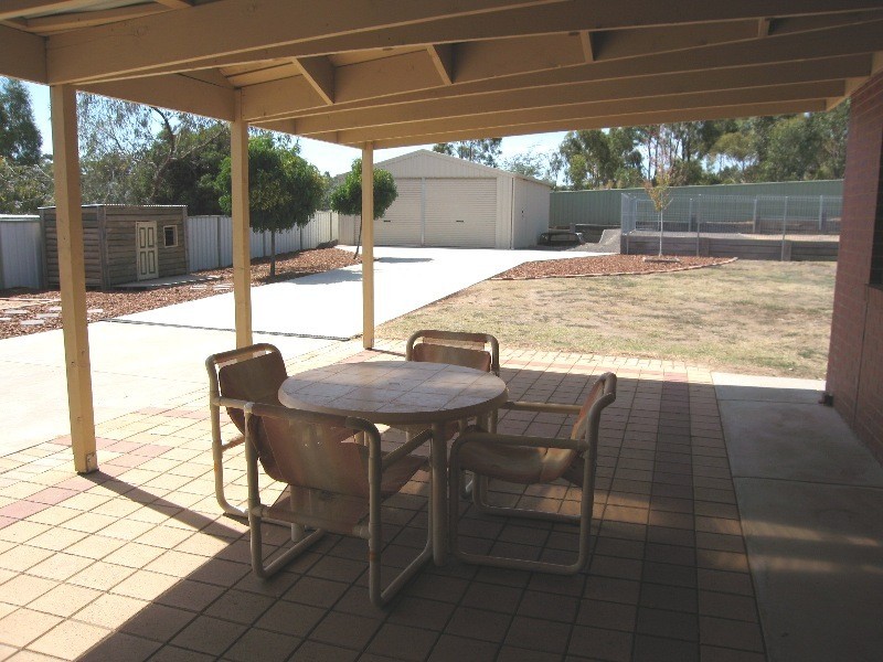 263 Allingham Street, Kangaroo Flat VIC 3555