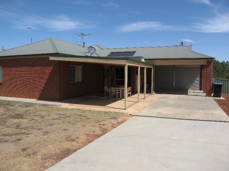 263 Allingham Street, Kangaroo Flat VIC 3555