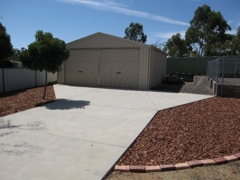 263 Allingham Street, Kangaroo Flat VIC 3555