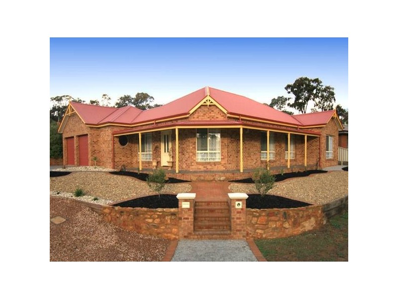 10 Bluegum Drive, Strathdale VIC 3550