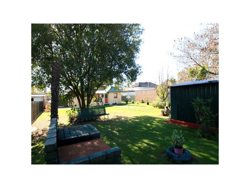 24 Ewing Avenue, Flora Hill VIC 3550