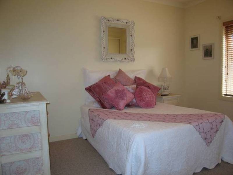 24 Kennewell Street, White Hills VIC 3550