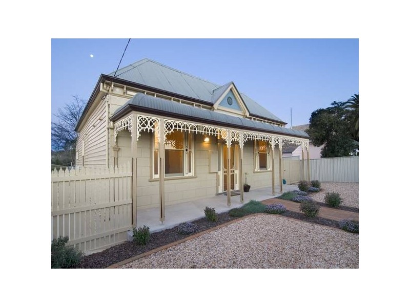 111 Carpenter Street, Quarry Hill VIC 3550