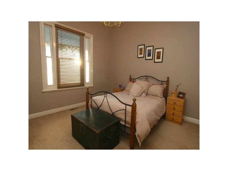 111 Carpenter Street, Quarry Hill VIC 3550