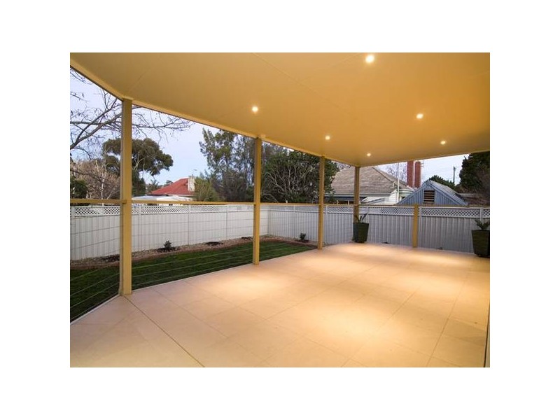 111 Carpenter Street, Quarry Hill VIC 3550