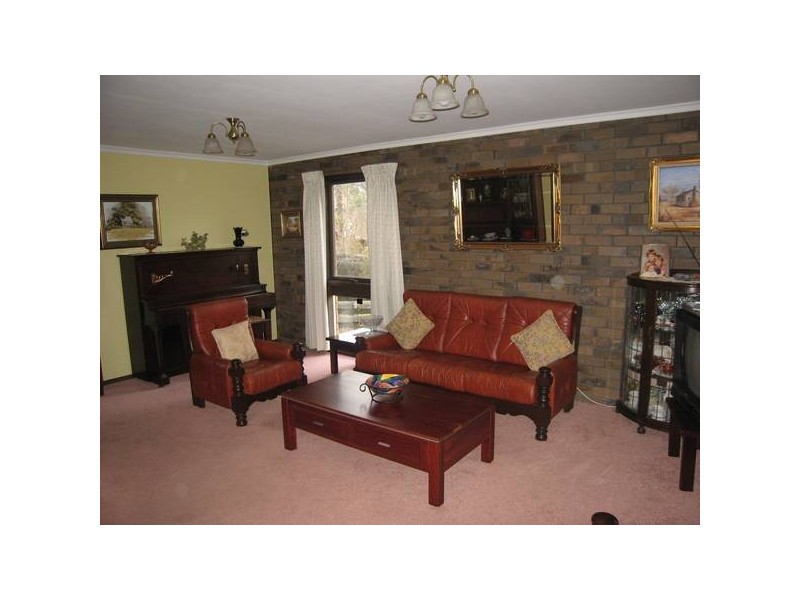 22 Walker Drive, Spring Gully VIC 3550