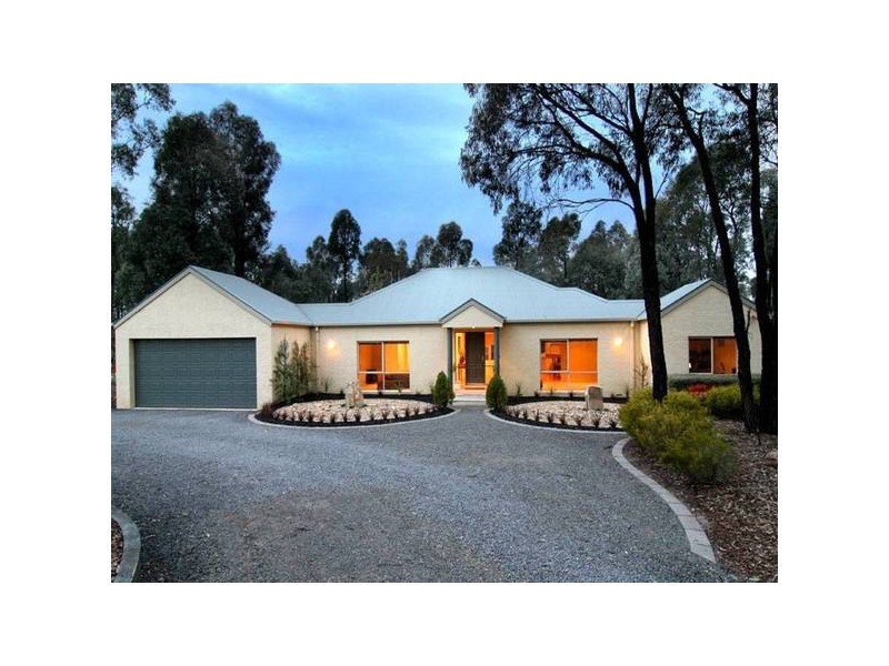 31 Braeside Drive, Junortoun VIC 3551