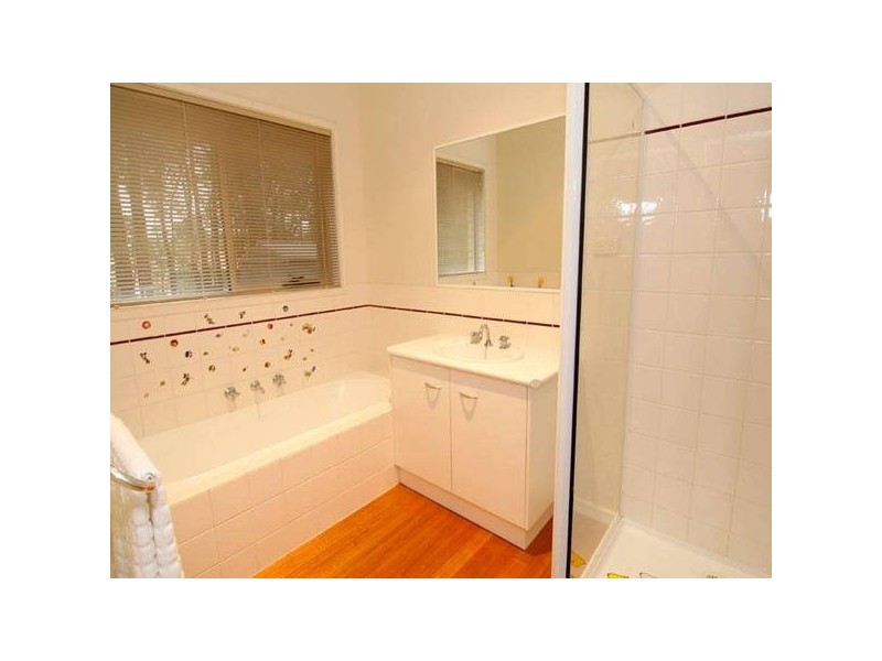 31 Braeside Drive, Junortoun VIC 3551