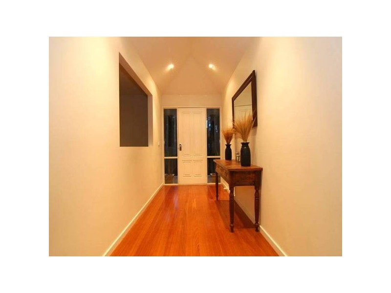 31 Braeside Drive, Junortoun VIC 3551