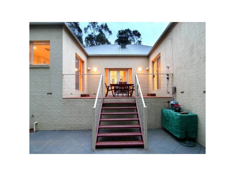 31 Braeside Drive, Junortoun VIC 3551