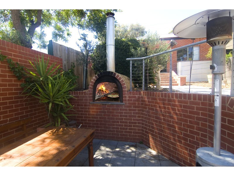 95 Olinda Street, Quarry Hill VIC 3550