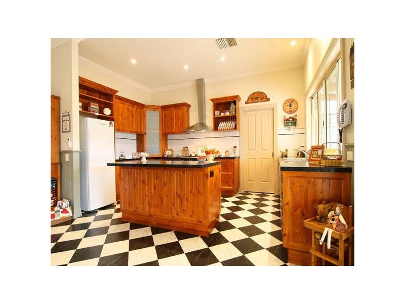 22 Meadows Way, Maiden Gully VIC 3551