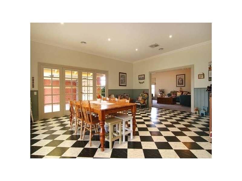 22 Meadows Way, Maiden Gully VIC 3551