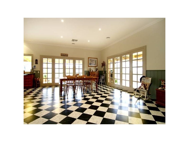 22 Meadows Way, Maiden Gully VIC 3551