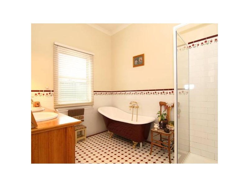 22 Meadows Way, Maiden Gully VIC 3551