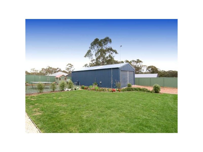 22 Meadows Way, Maiden Gully VIC 3551