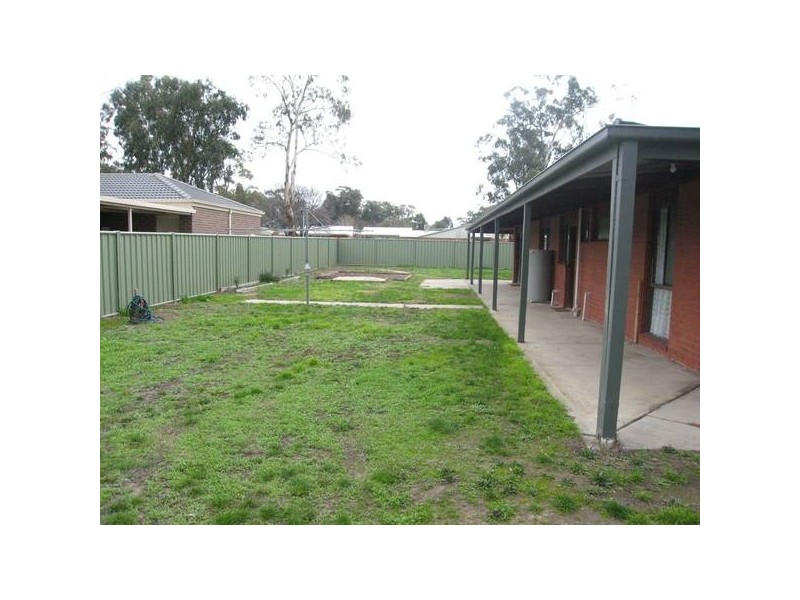 1 Apsley Street, Strathfieldsaye VIC 3551