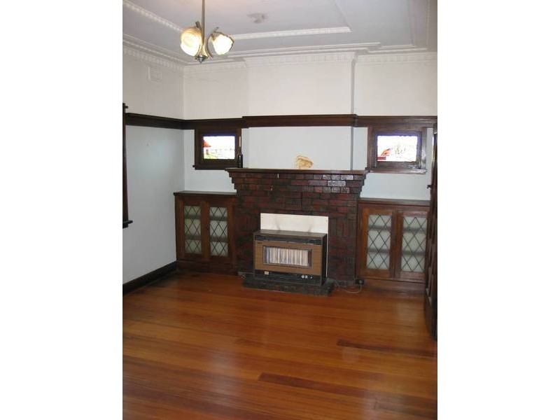 1 Albion Street, Kennington VIC 3550