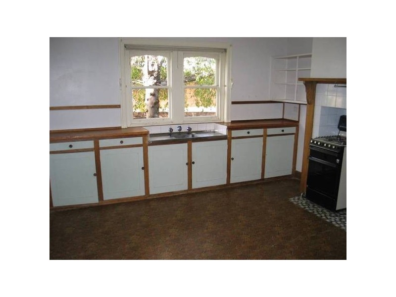 1 Albion Street, Kennington VIC 3550