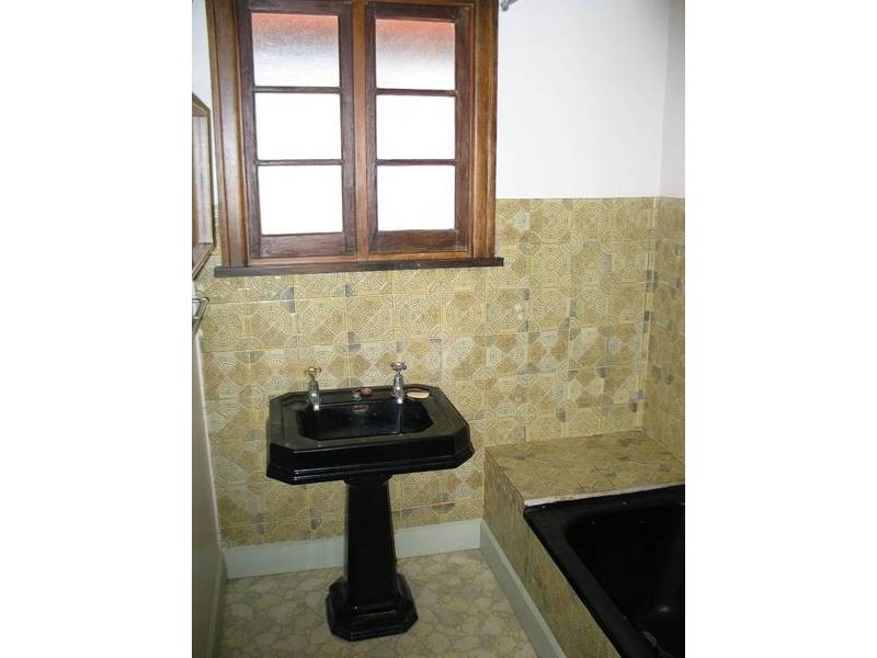 1 Albion Street, Kennington VIC 3550