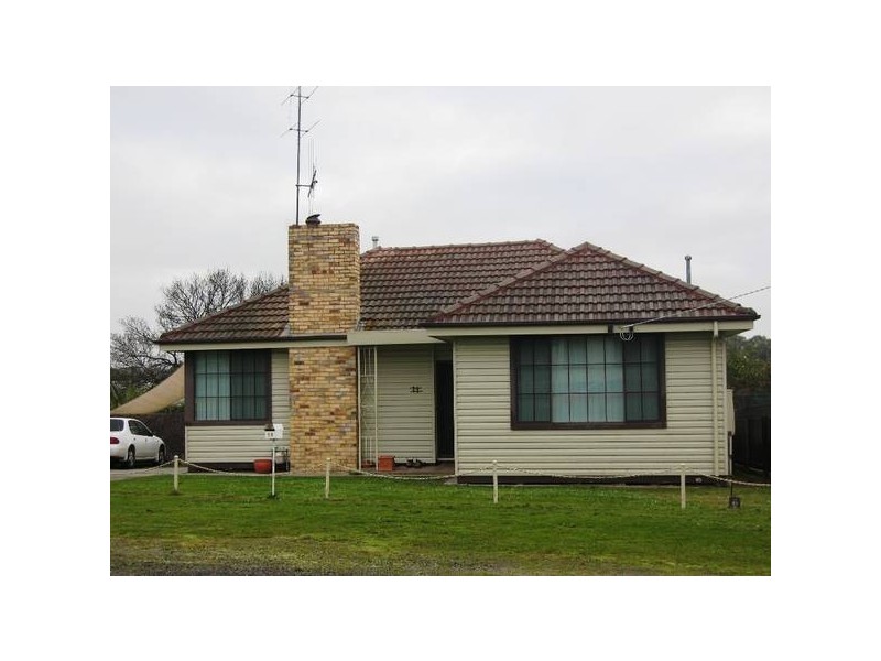 11 Rowe Street, Golden Square VIC 3555