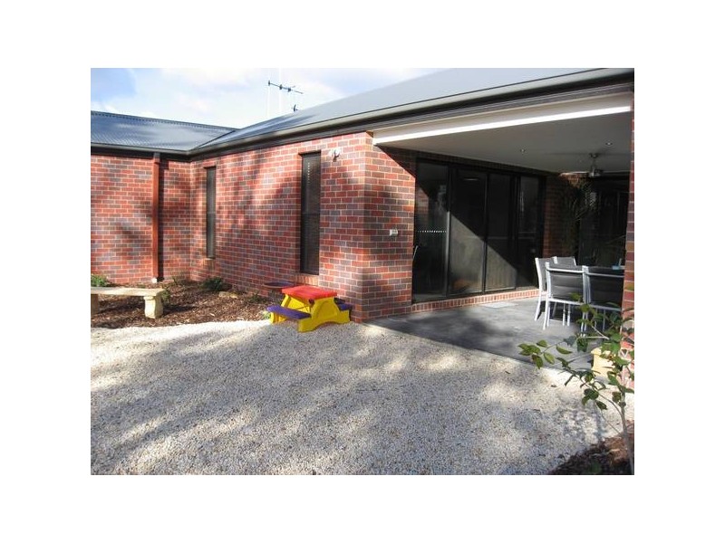 4 Arlington Court, Maiden Gully VIC 3551