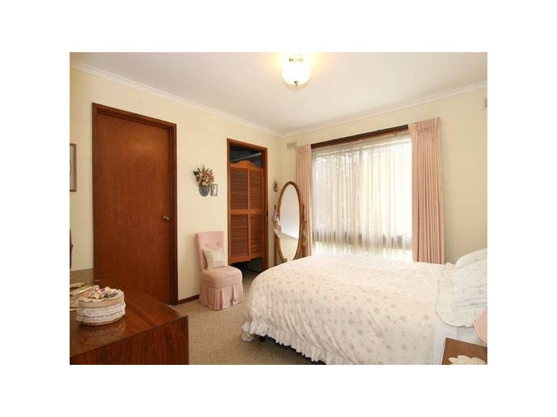 19 Ridgeway Crescent, Flora Hill VIC 3550