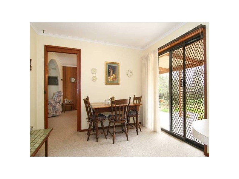 19 Ridgeway Crescent, Flora Hill VIC 3550