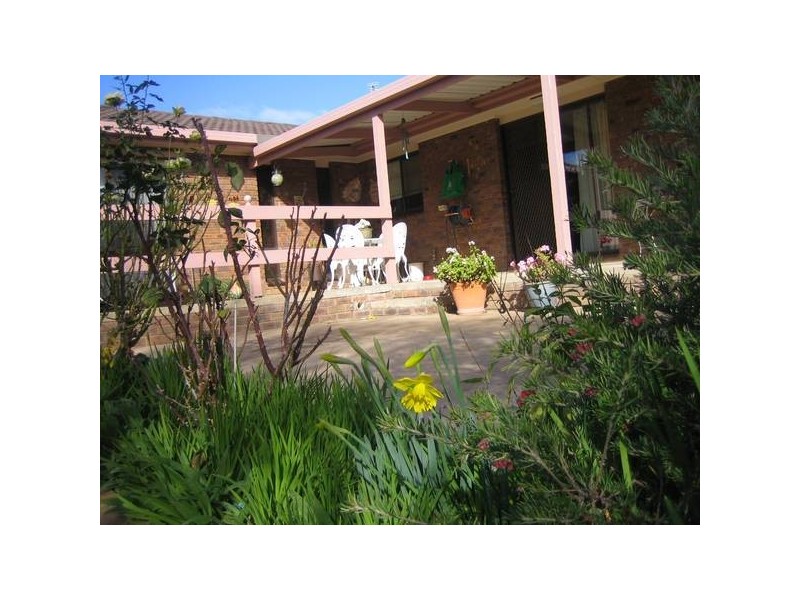 19 Ridgeway Crescent, Flora Hill VIC 3550