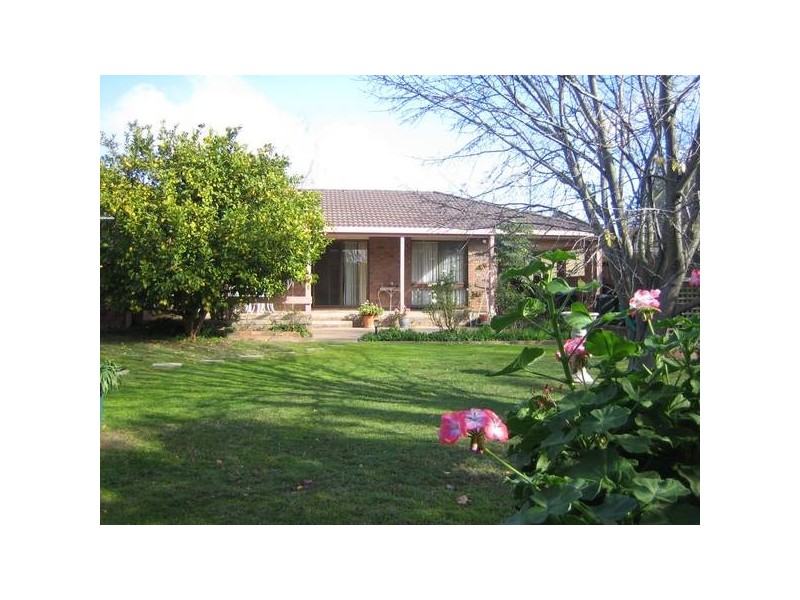 19 Ridgeway Crescent, Flora Hill VIC 3550