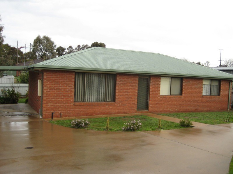 2/121 Chum Street, Golden Square VIC 3555