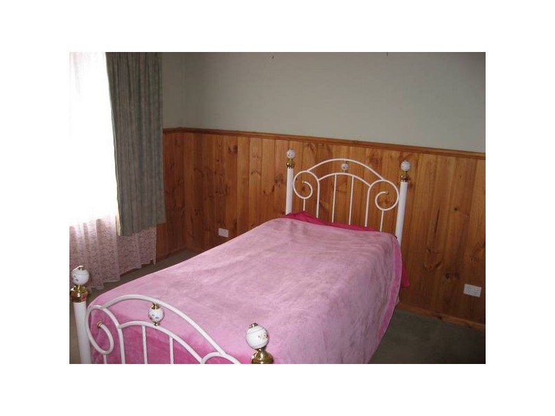 1 Sheppards Lane, Neilborough VIC 3570