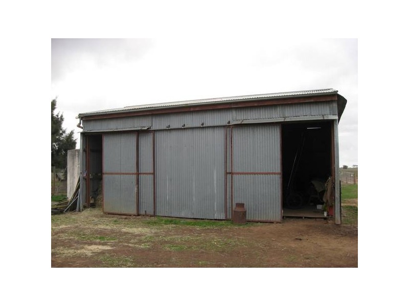 1 Sheppards Lane, Neilborough VIC 3570