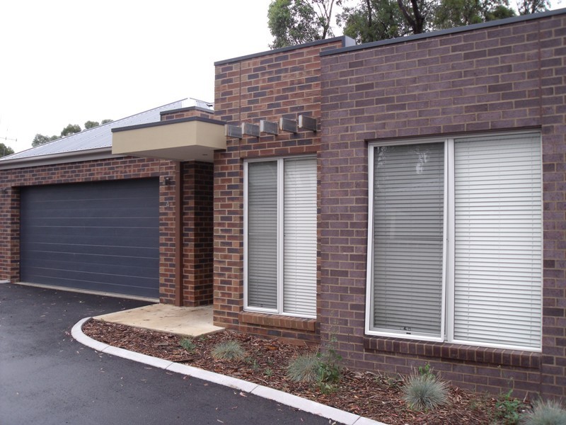 4/58 Marnie Road, Strathdale VIC 3550