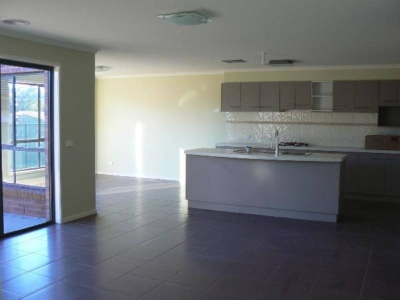 23 St George Park Drive, Kangaroo Flat VIC 3555