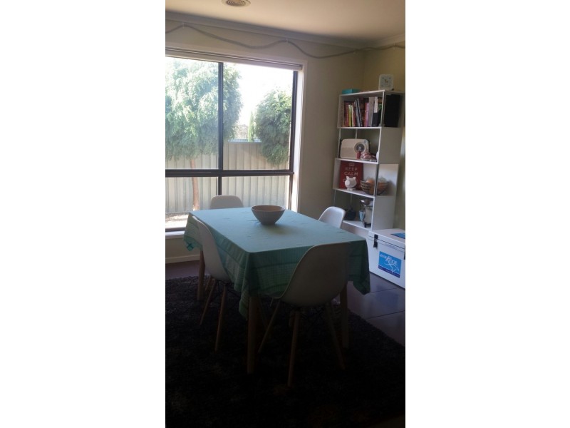 23 St George Park Drive, Kangaroo Flat VIC 3555