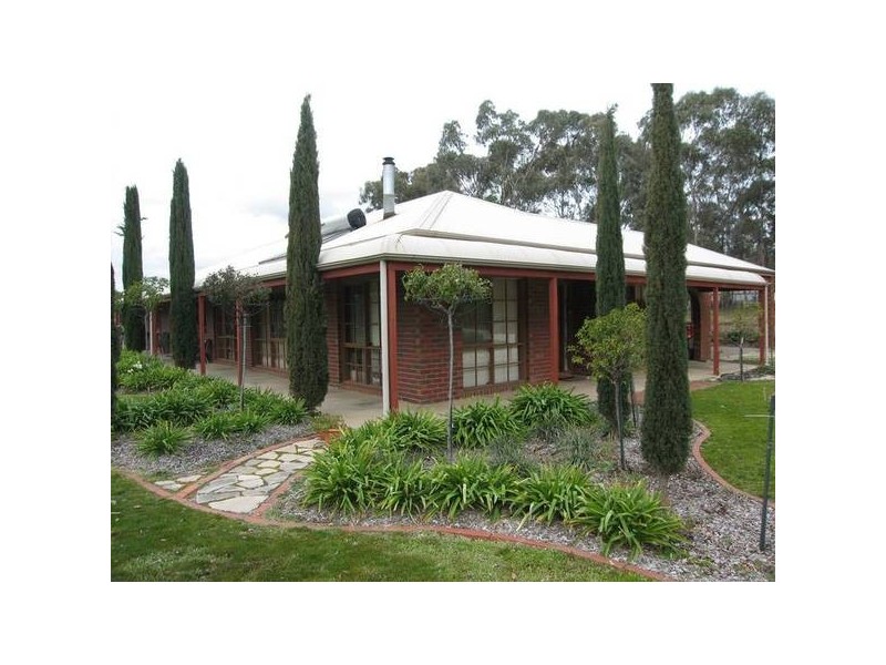 31 Somerset Park Road, Junortoun VIC 3551