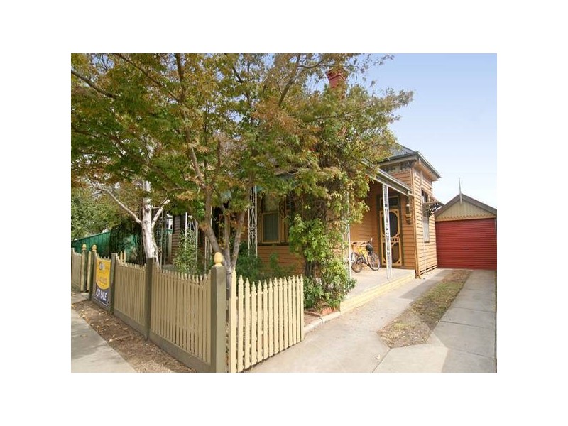 10 Russell St, Quarry Hill VIC 3550