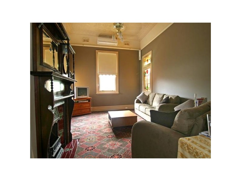 10 Russell St, Quarry Hill VIC 3550