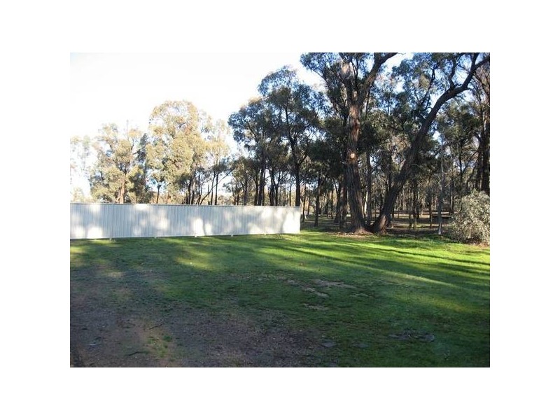 19 Woodlands Drive, Eaglehawk VIC 3556