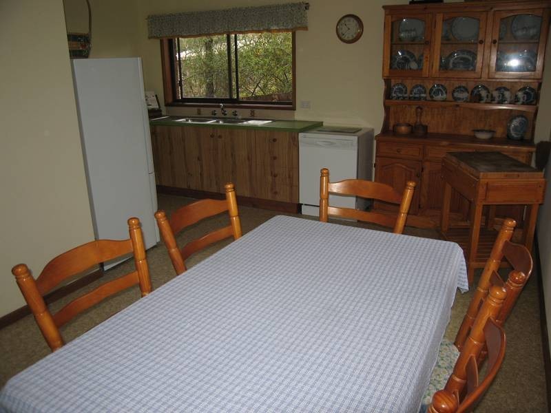 14 Palm Avenue, Spring Gully VIC 3550