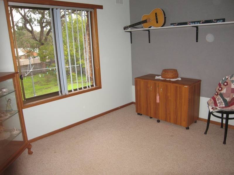 14 Palm Avenue, Spring Gully VIC 3550