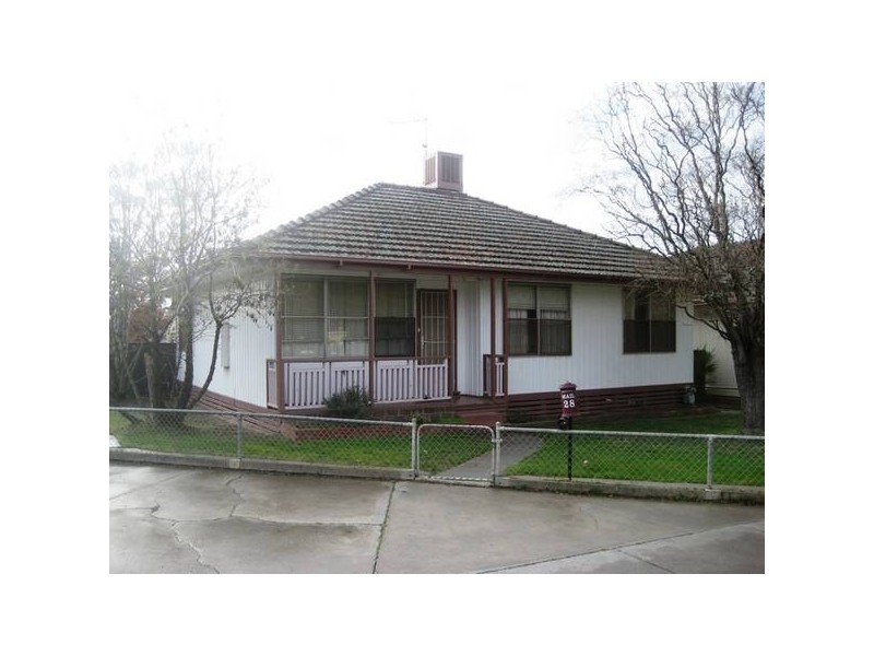 28 Grenfell Avenue, Eaglehawk VIC 3556