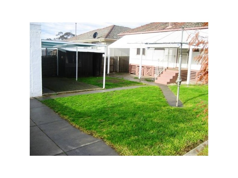 28 Grenfell Avenue, Eaglehawk VIC 3556
