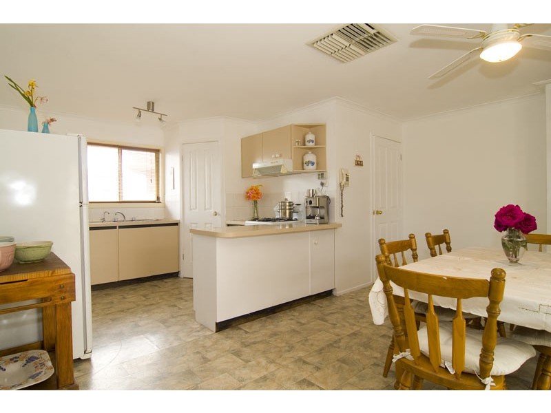 13 Pearce Street, California Gully VIC 3556