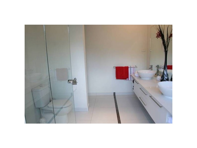 4 Federation Terrace, Kennington VIC 3550