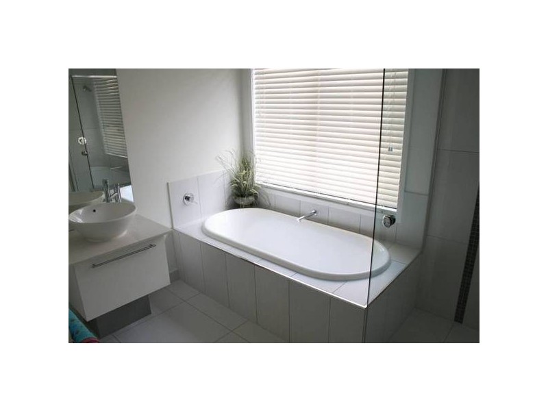 4 Federation Terrace, Kennington VIC 3550